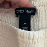 White House | Black Market WHBM White Gold Embroidered Smocked Waist Tiered Silk Mini Skirt Size XS Photo 4