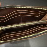 PLG Portland Leather Goods Almost Perfect Brown Leather Accordion Zip Wallet Photo 8
