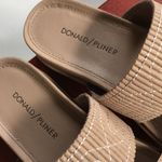 Donald Pliner New in box  leather sandals Photo 5