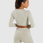 Gymshark Green and White cropped long sleep Photo 2