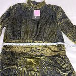 Pretty Little Thing  Black and Gold Patterned Long Sleeve Dress Photo 5