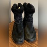 Khombu  Black Suede and Knit Faux Fur Winter Boots, Size 7 Photo 2