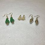 Christmas Earrings‎ Green Photo 2