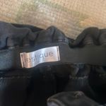 Vestique Vestibule Capri Pants Photo 2