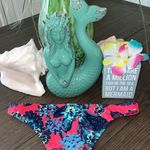 Roxy Salty Surfer Surfer Bikini Photo 6