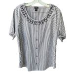 Erika NWT  size L 100% embroidered button front top Photo 0