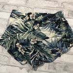 Tobi  stretchy floral shorts Photo 2
