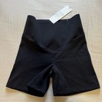 Oysho  - 10cm Compressive pocket high rise hot pants Photo 7