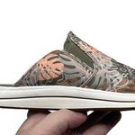 Clarks Women's 7.5 Breeze Shore Mule Olive Green Fern Leaves Photo 13