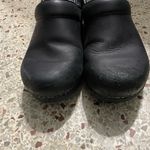 Dansko  XP black clogs size 6 Photo 2