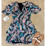 Adelyn Rae NWT Mini Dress Tiered Ruffle Flutter Sleeve V-Neck Abstract Print M Photo 1