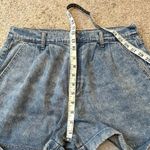 American Eagle ‎ Size 10 Washed High Rise Pleated Front Mom Jean Shorts Photo 3
