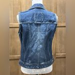 Columbia Women's  Blues Denim Vest. Photo 1