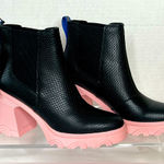 Sorel Brex Heel Chelsea Bootie, Black W/Pink Sole, Women’s 9, NWT Photo 0