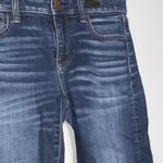 American Eagle Super Stretch Skinny Frayed Cuff Bermuda Jean Size 8 Like New Photo 5