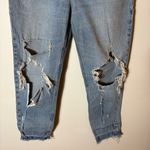Abercrombie & Fitch  High Rise Mom Jeans‎ Distressed Light Wash Size 30 / 10R Photo 2