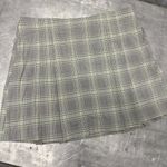 IZOD Xfg Women’s Gray And Green Plaid Golf Skort Size 14 Photo 2
