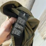 on cloud  Active Pant Green Photo 5