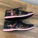 Alegria  Essence Walker Floral Pattern Lace Up Sneakers Photo 8
