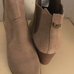 Koolaburra by Ugg Koolaburra By Uggs women beige suede Chelsea heel boots US 10 Photo 10