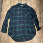 BeachLunchLounge , soft flannel, medium, EUC, pit to pit measurement is 21, hi low, front measurement is 21, back is 21 Photo 0