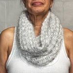 Charming Charlie Grey Medium Cool Wall Shawl NWT Photo 0