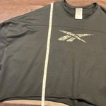 Reebok 3X 22-24W Womens Black Long Sleeve Camo Logo Crop Top Sweatshirt Photo 10