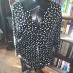 Pixley Stitchfix black and white tulip M split neck flowy blouse Size M Photo 0