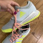 Adidas  Women’s Court Team Bounce Shoes Photo 5