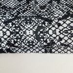 Zyia  Active Light n Tight Adjustable Sports Bra Cobra Metallic Snake Size L Photo 4