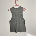 Nike women tank top XS :item number box B: Photo 4