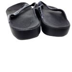 Oofos Black T Photo 6