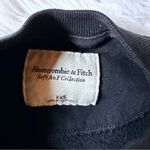 Abercrombie & Fitch  black Beatles sweatshirt XXS Photo 1