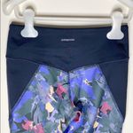 Patagonia centered crop leggings in abstract jungle print size XS Photo 95