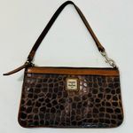 Dooney & Bourke Brown Croc Embossed Leather Large Slim Wristlet Clutch READ Photo 4