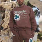 Madhappy  Recycle Earth Day Fleece Crewneck Sweatshirt XS NWT Chocolate Brown Photo 2