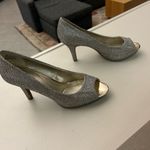 Bandolino Heels Shimmering Gold Peep-Toe Heels 9M light usage see pictures Photo 3