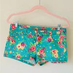 Wall Flower  Floral Shorts - Juniors/Womens Size 9 Photo 1