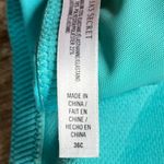 Victoria's Secret Victoria’s Secret VSX SPORT adjustable cross back sports bra 36B pastel green Photo 64