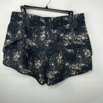Old Navy Extra High-Waisted Dolphin-Hem Run Shorts 2.5-inch inseam 2X Photo 4