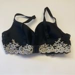 Wacoal  853191 Embrace Lace T-shirt Bra Lined Foam Cups UW Size 38D Black White‎ Photo 3