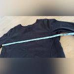 Ideal fit cropped cutout black sweatshirt size large Photo 4