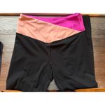 Victoria's Secret  LIVE On Point Crop‎ Leggings Yoga Workout Black Pink Peach Photo 4