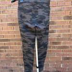 Sanctuary  Anthropologie Green Camo Leggings Skinny Pants Camouflage Size Small Photo 5
