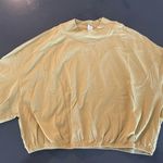 Alo Yoga Kick It Crop Tee • Size S Photo 0