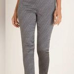 Chico's Silver Tone Diamond Print Jacquard Metallic Women’s Skinny Pants Photo 0