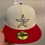 New Era Caps and curls Houston Astros Puerto Rico festival exclusive size 7 brand new autographed sold out with pin Photo 0