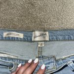 Universal Threads NWOT Universal Thread Women's High-Rise Cut-Off Mini Jean Shorts Light Wash 6 Photo 3