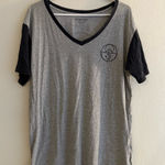 Burton  V-Neck Tee Photo 0