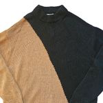 L'Academie NWT Dagan Color Block Crewneck in Black Brown Sweater M Photo 4